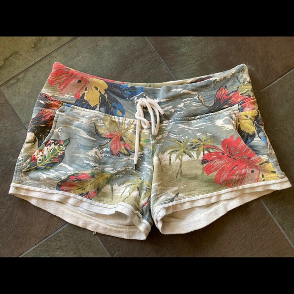 LUCKY BRAND Women's Tropical Hawaiian Shorts - Picture 1 of 5